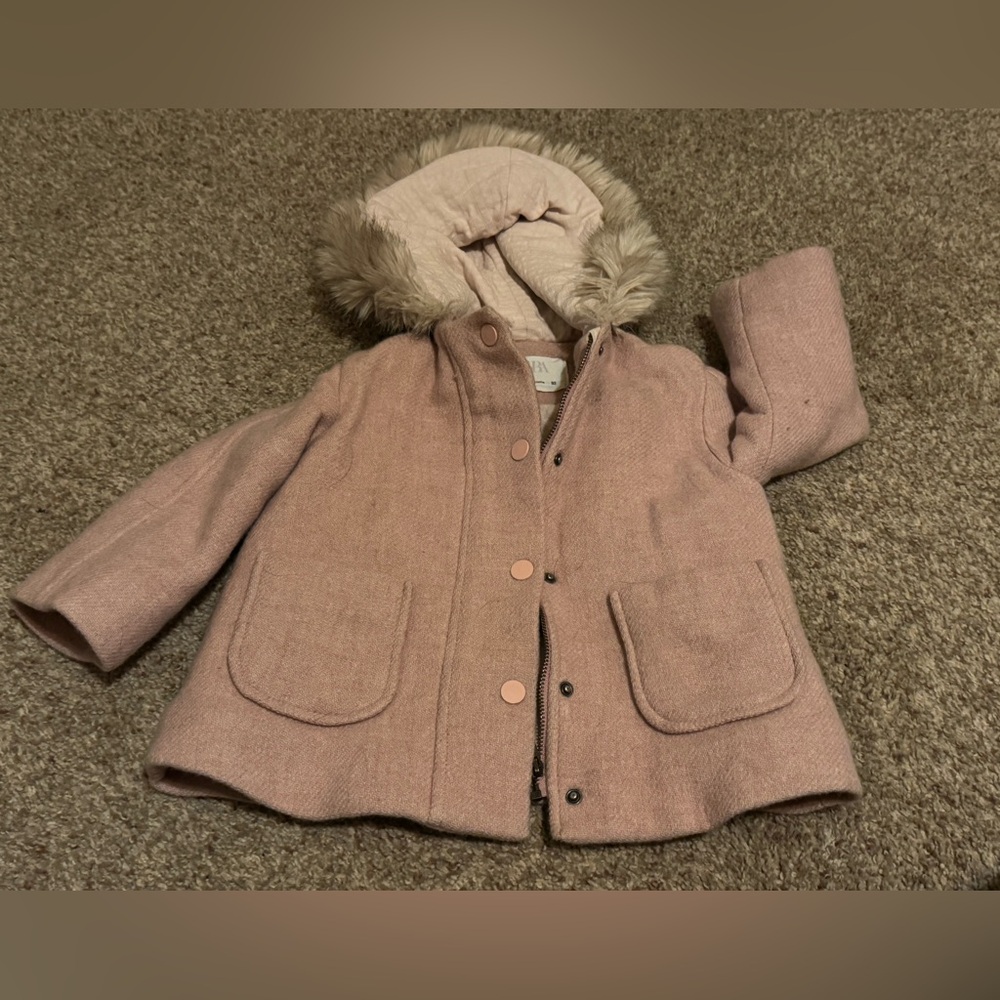 Stylish Pink Kids Jacket with Faux Fur Hood